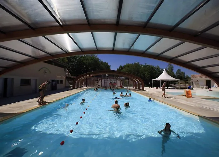 H Des Lacs 3p 4 Pers * مونكلار دو كيارْسي