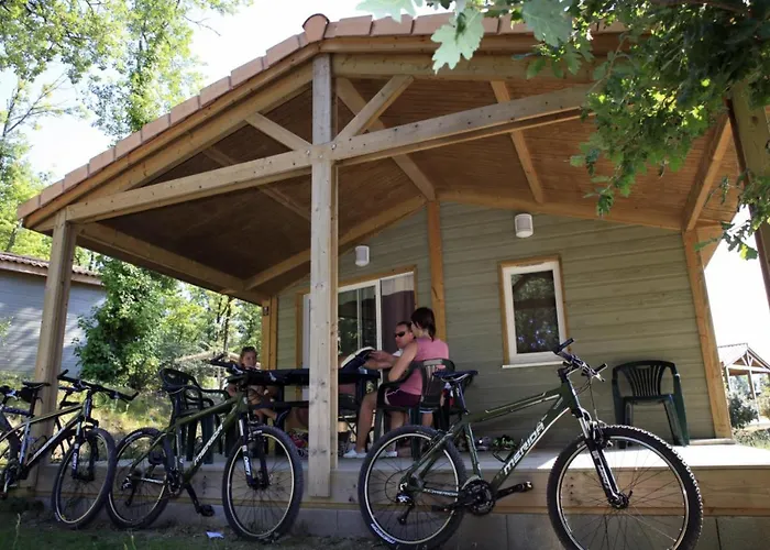 H Des Lacs 3p 4 Pers منتجع